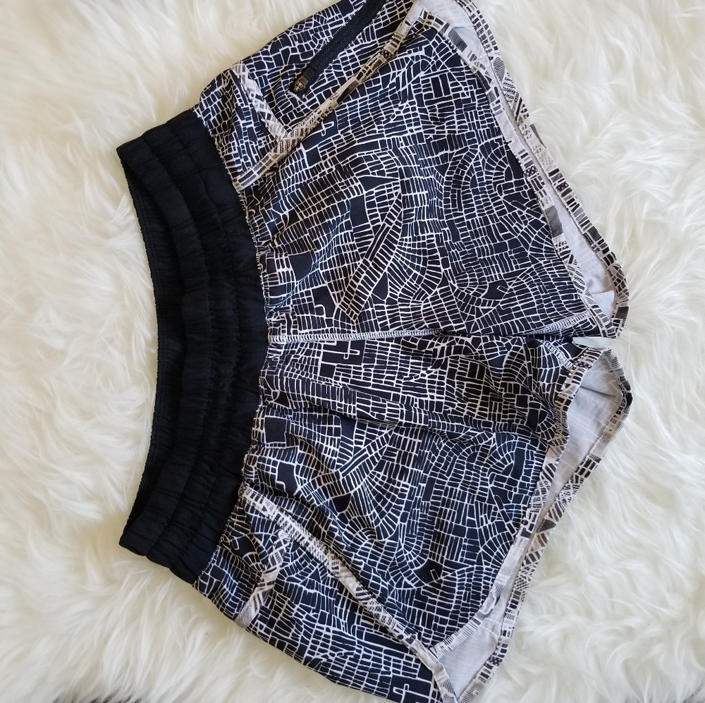Lululemon SeaWheeze 2016 Agents of Change - Tracker Short III 4 inch